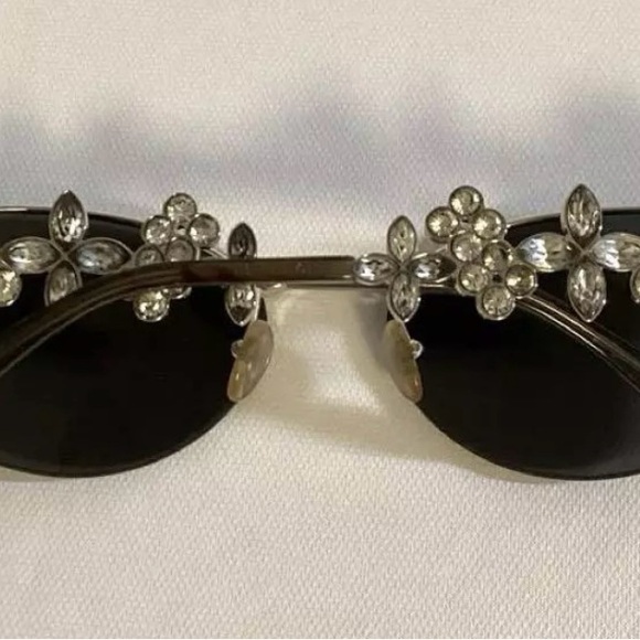 Louis Vuitton Cat eye sunglasses! Limited 2003 edition. Numbered with case&box! - Picture 3 of 9